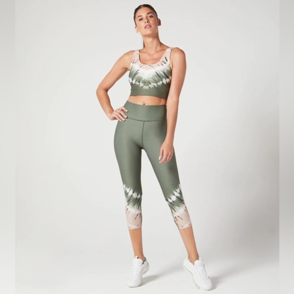 WEAR IT TO HEART green tie dye bra + legging coord set